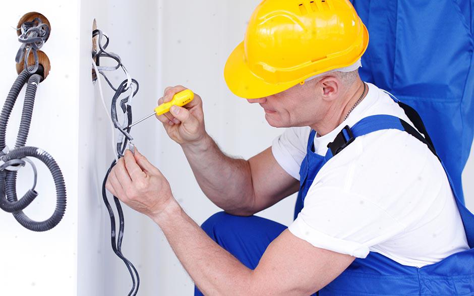 cherche électricien Limours