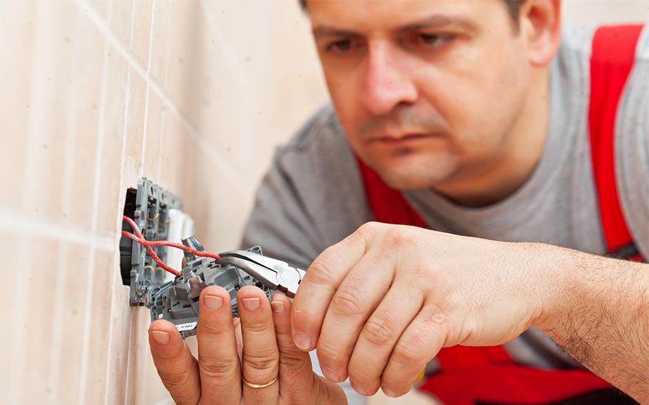 cherche électricien Limours